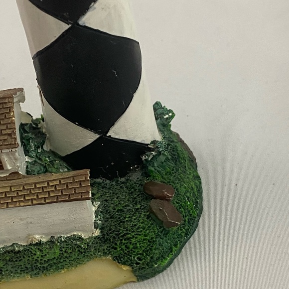 Tradewind Bay By the Shore Polystone Black and White Harlequin Lighthouse - Picture 7 of 9